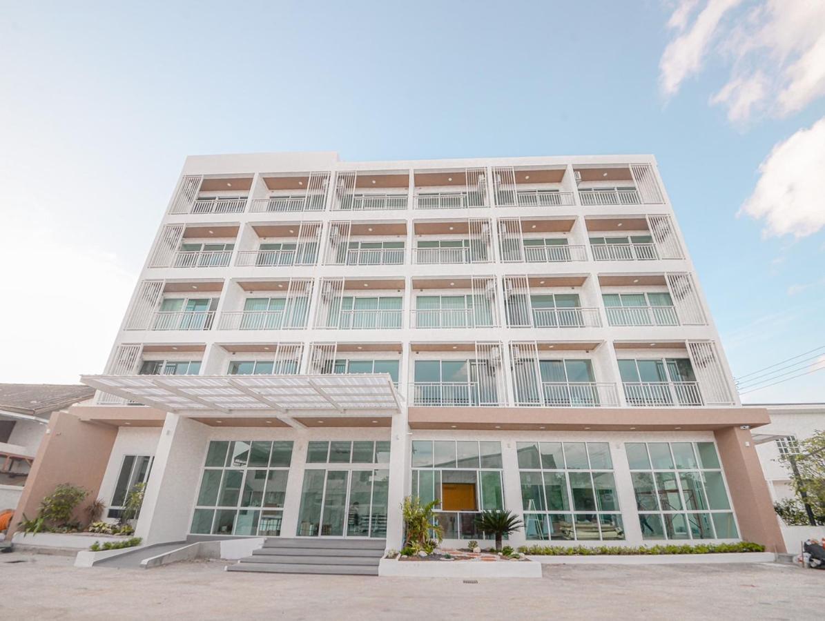 Hotel Agnes Buri Ram Eksteriør billede
