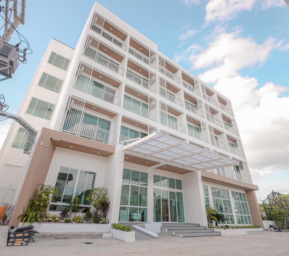 Hotel Agnes Buri Ram Eksteriør billede