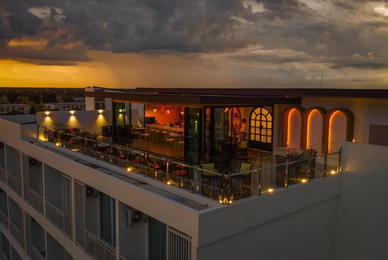 Hotel Agnes Buri Ram Eksteriør billede
